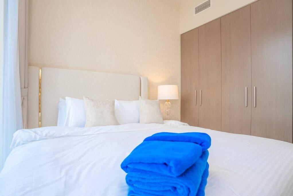 Newarabian 3br &maid T2