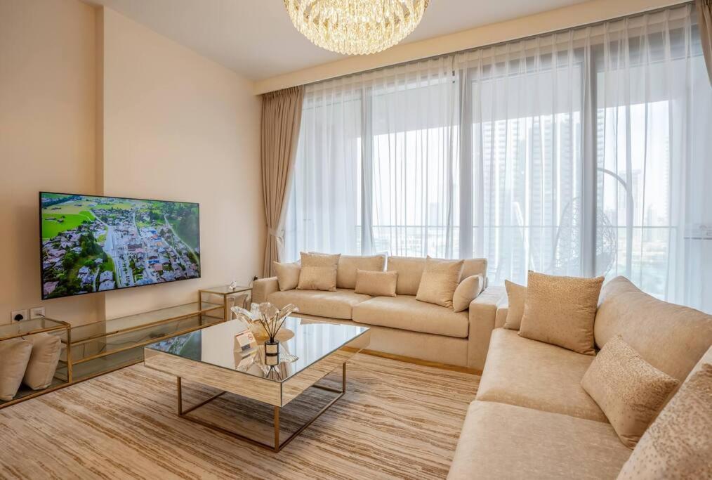 Apartment Newarabian 3br &maid T2 Dubai