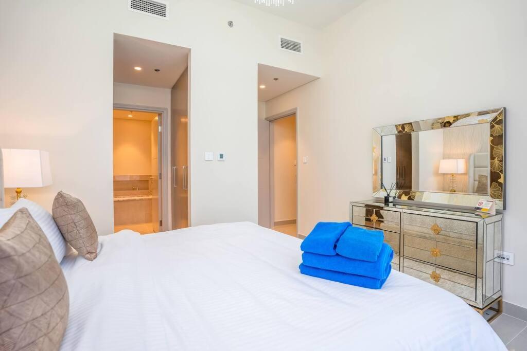 Newarabian 3br &maid T2 Apartment